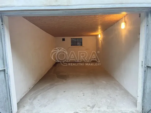 Prodej garáže, Praha, 21 m2
