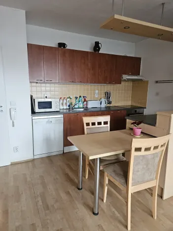 Pronájem bytu 1+kk, Praha - Stodůlky, Sluneční náměstí, 40 m2