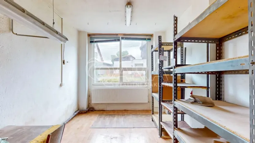 Pronájem skladu, Luby, 1700 m2