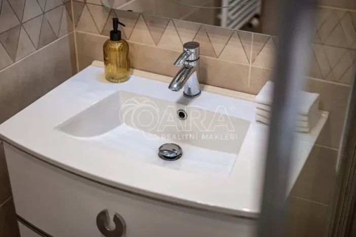 Prodej rodinného domu, Měrunice - Žichov, 186 m2