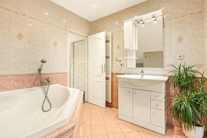 Prodej rodinného domu, Hostivice, Vodňanského, 195 m2