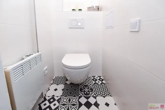 Prodej bytu 1+kk, Praha - Bubeneč, Sochařská, 28 m2