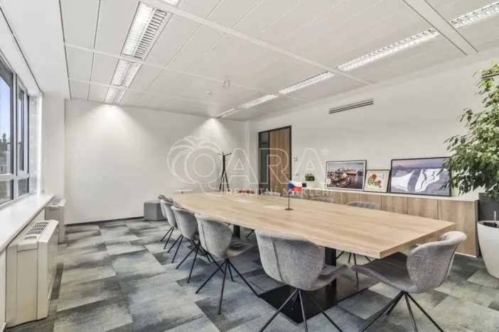 Pronájem kanceláře, Praha - Dejvice, Evropská, 236 m2