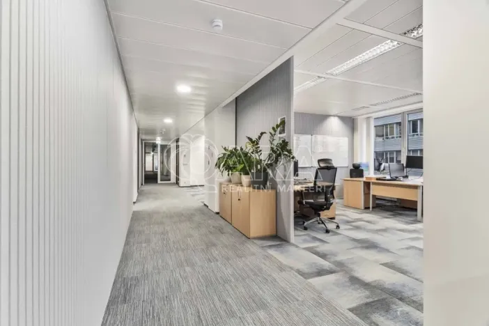 Pronájem kanceláře, Praha - Dejvice, Evropská, 236 m2