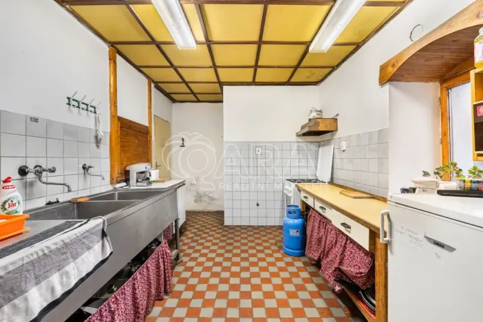 Prodej komerční nemovitosti, Česká Skalice - Spyta, 392 m2