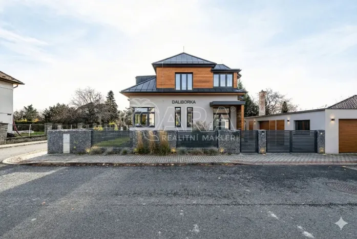 Prodej rodinného domu, Jirny, Čapkova, 136 m2