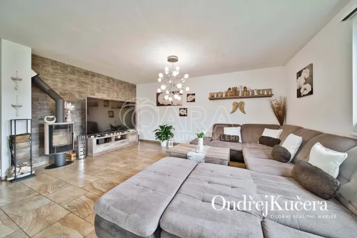 Prodej rodinného domu, Kostelec nad Labem, K Jahodovce, 140 m2