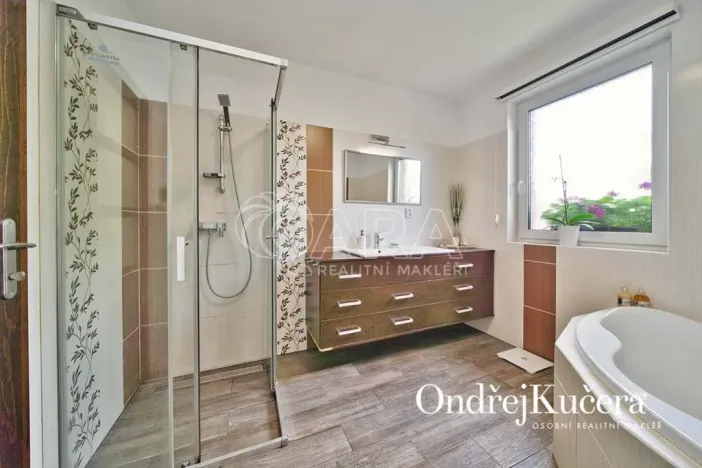 Prodej rodinného domu, Kostelec nad Labem, K Jahodovce, 140 m2