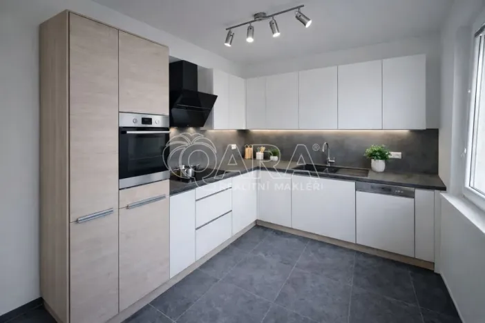 Prodej bytu 2+1, Beroun - Beroun-Město, Švermova, 56 m2