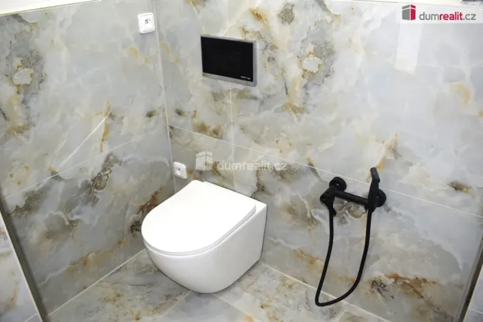 Pronájem komerční nemovitosti, Sukorady, 139 m2