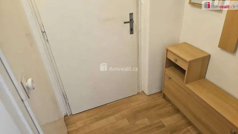 Pronájem bytu 2+kk, Praha - Hloubětín, Pod turnovskou tratí, 46 m2