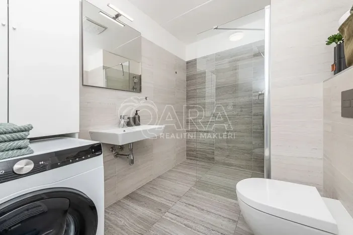 Prodej bytu 2+kk, Liberec - Liberec III-Jeřáb, U Nisy, 63 m2