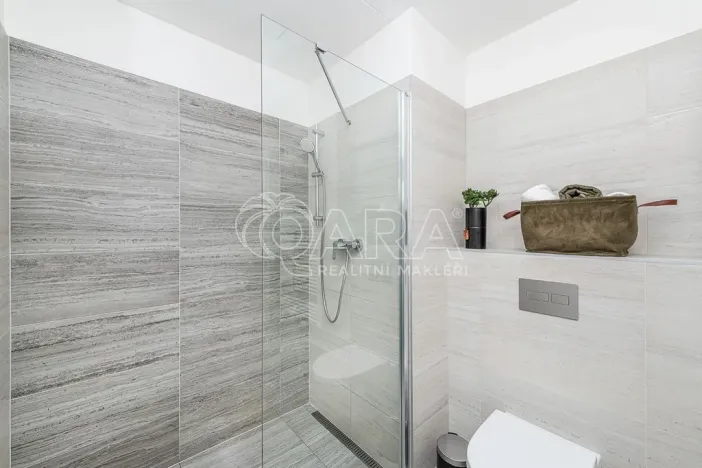 Prodej bytu 2+kk, Liberec - Liberec III-Jeřáb, U Nisy, 63 m2