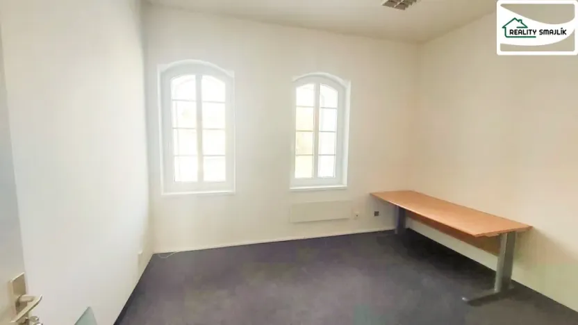 Pronájem kanceláře, Mariánské Lázně - Úšovice, U Mlékárny, 64 m2