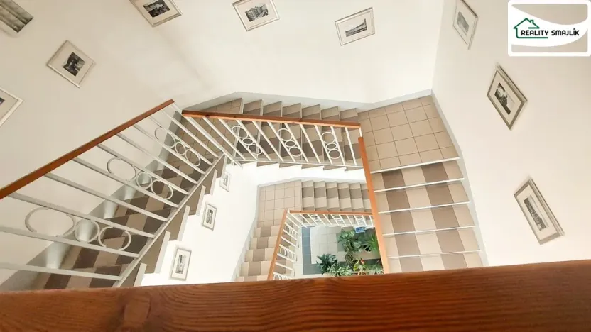 Pronájem kanceláře, Mariánské Lázně - Úšovice, U Mlékárny, 64 m2