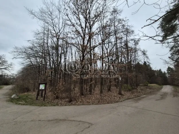 Pronájem komerčního pozemku, Praha - Háje, 2000 m2