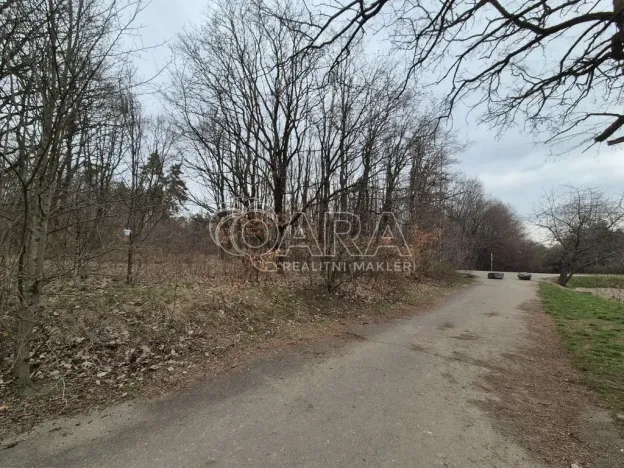 Pronájem komerčního pozemku, Praha - Háje, 2000 m2