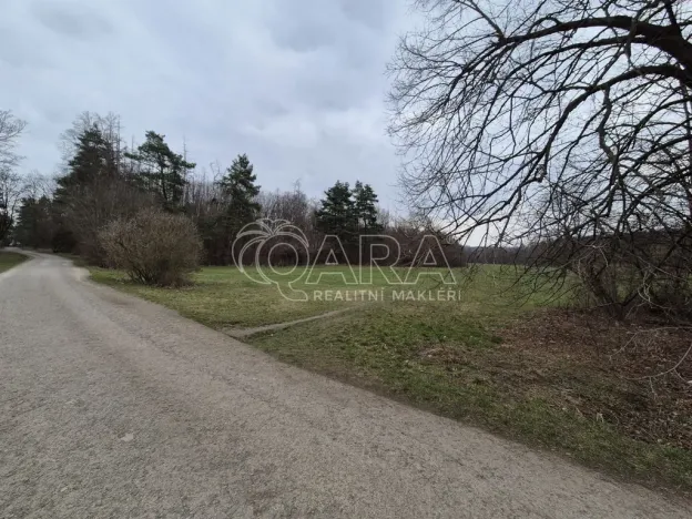 Pronájem komerčního pozemku, Praha - Háje, 2000 m2