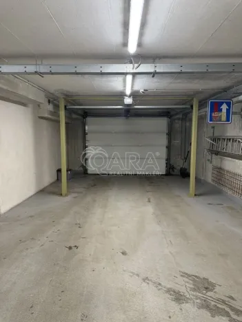 Pronájem garáže, Praha - Záběhlice, Podle náhonu, 18 m2