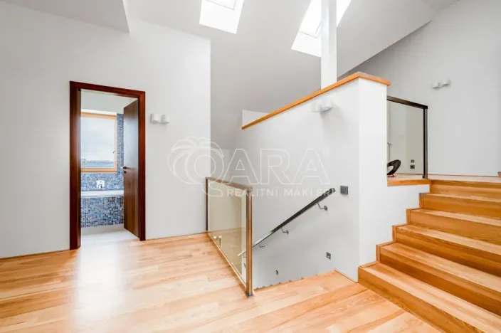 Pronájem kanceláře, Roztoky, Nad vinicemi, 393 m2