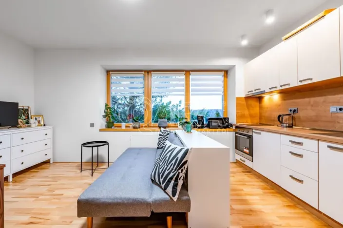 Pronájem kanceláře, Roztoky, Nad vinicemi, 393 m2