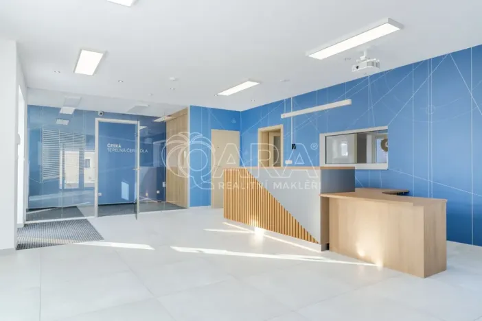 Prodej obchodního prostoru, Sukorady, 187 m2