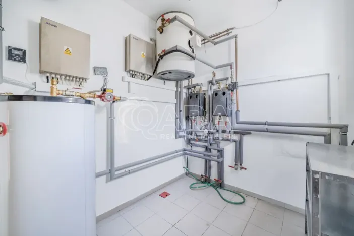 Prodej obchodního prostoru, Sukorady, 187 m2