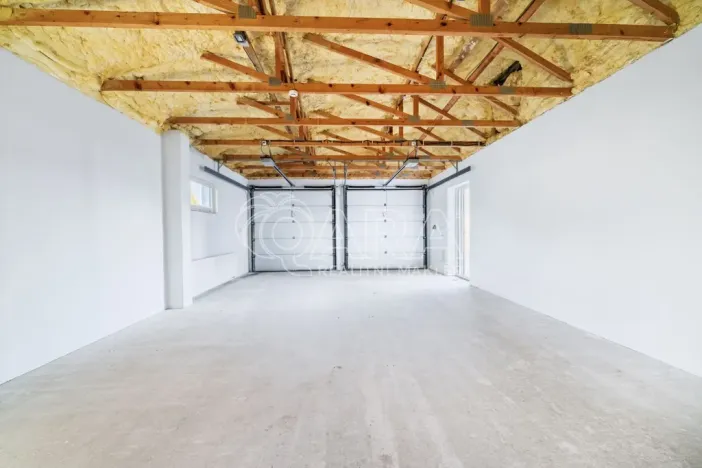 Prodej obchodního prostoru, Sukorady, 187 m2