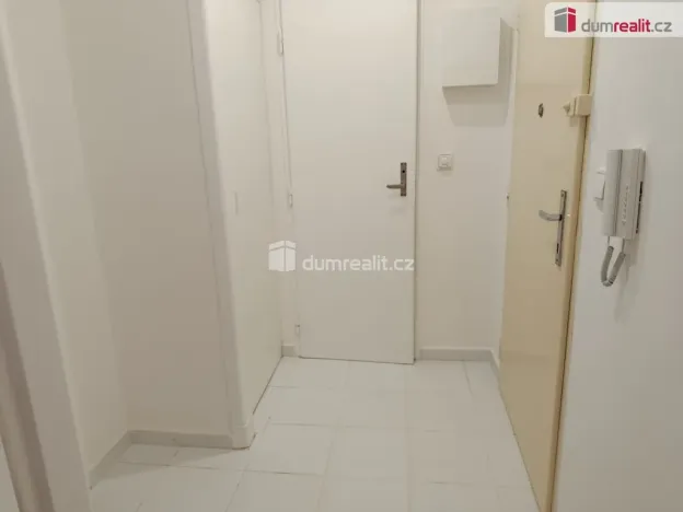 Pronájem bytu 1+kk, Praha - Strašnice, V předpolí, 32 m2
