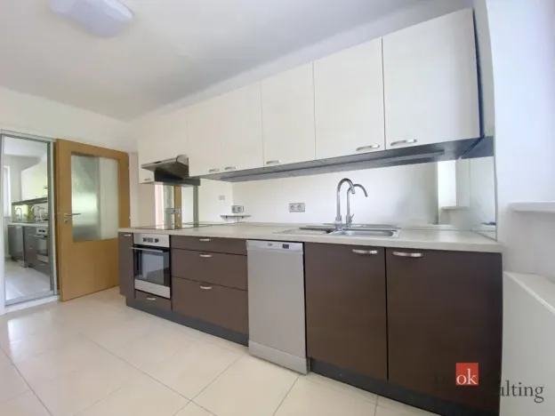 Pronájem bytu 2+1, Opava - Předměstí, náměstí Slezského odboje, 60 m2