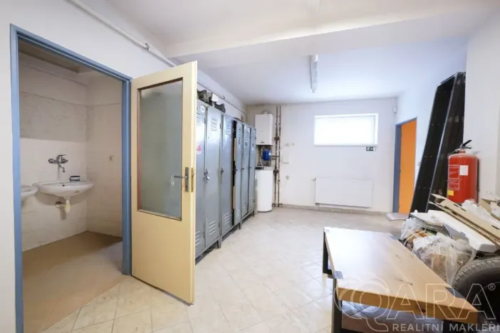 Prodej výrobních prostor, Slaný, Pražská, 665 m2