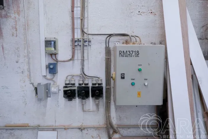 Prodej výrobních prostor, Slaný, Pražská, 665 m2