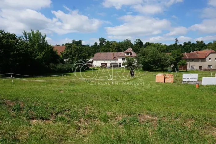 Prodej pozemku pro bydlení, Benátky, 856 m2