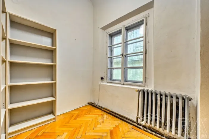 Prodej bytu 4+1, Praha - Malá Strana, Malostranské náměstí, 91 m2