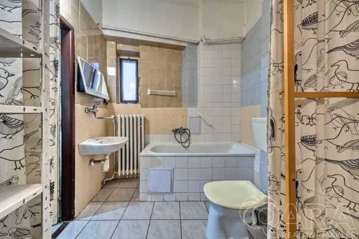 Prodej bytu 4+1, Praha - Malá Strana, Malostranské náměstí, 91 m2