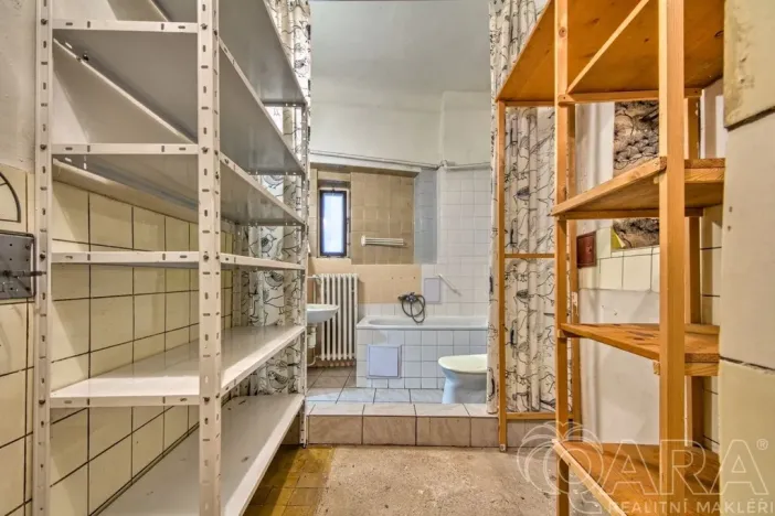 Prodej bytu 4+1, Praha - Malá Strana, Malostranské náměstí, 91 m2