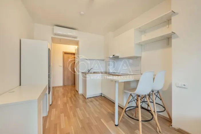 Prodej bytu 1+kk, Praha - Smíchov, Radlická, 25 m2