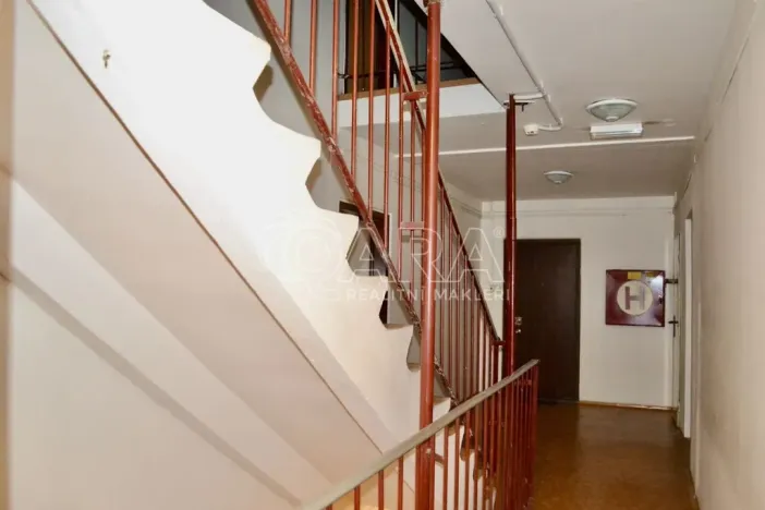 Pronájem bytu 1+1, Praha - Hloubětín, Kukelská, 43 m2