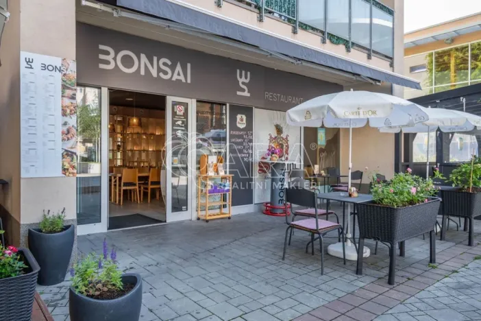 Prodej restaurace, Praha - Hostivař, náměstí Přátelství, 195 m2