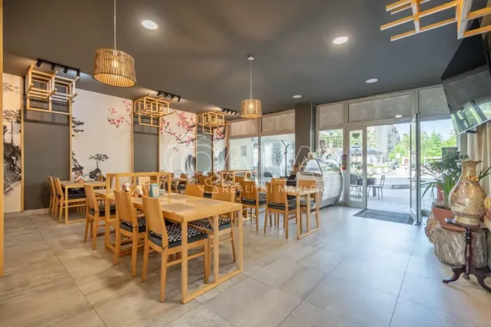 Prodej restaurace, Praha - Hostivař, náměstí Přátelství, 195 m2