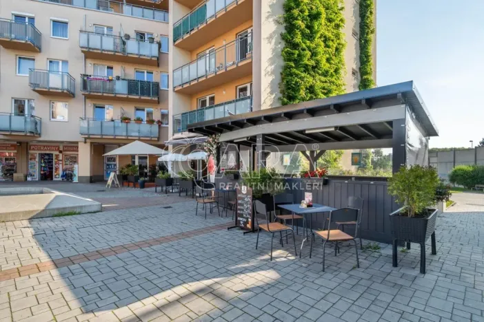 Prodej restaurace, Praha - Hostivař, náměstí Přátelství, 195 m2