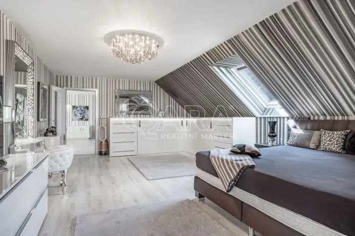 Prodej rodinného domu, Zeleneč, Štefánikova, 540 m2