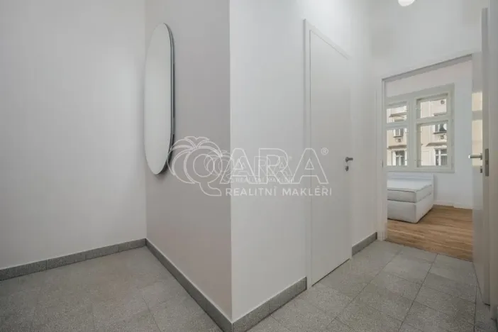 Pronájem bytu 2+kk, Praha - Nusle, Jaromírova, 58 m2