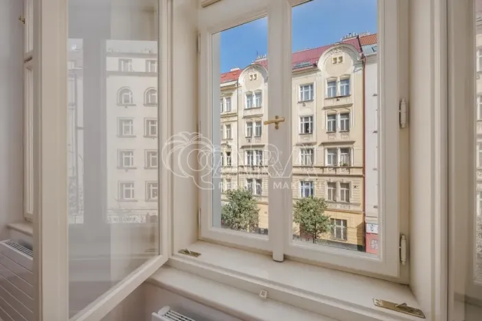 Pronájem bytu 2+kk, Praha - Nusle, Jaromírova, 58 m2