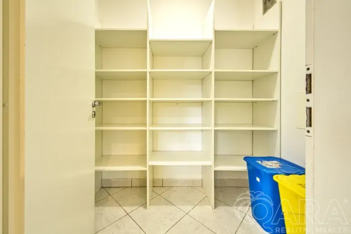 Pronájem rodinného domu, Dolní Břežany, V Úvozu, 380 m2