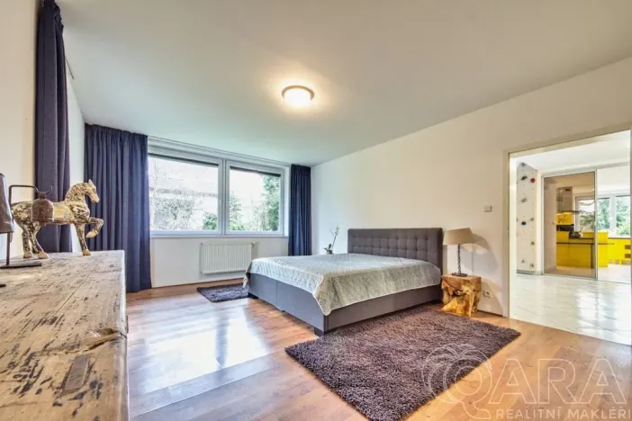 Pronájem rodinného domu, Dolní Břežany, V Úvozu, 380 m2