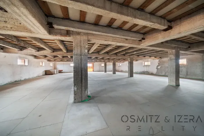 Prodej skladu, Nová Ves, 3671 m2