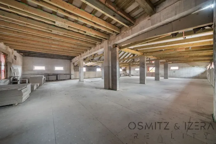 Prodej skladu, Nová Ves, 3671 m2
