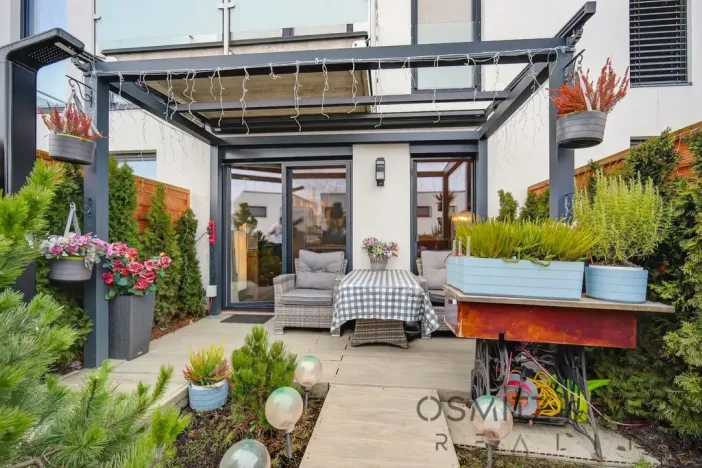 Prodej bytu 1+kk, Praha - Hostavice, Hrabovská, 70 m2