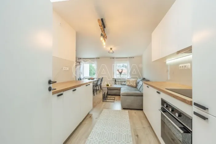 Prodej bytu 2+kk, Praha - Smíchov, Holubova, 48 m2